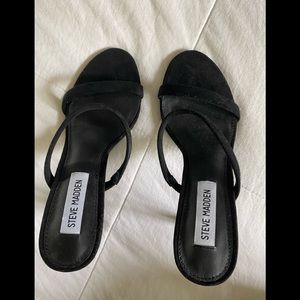Steve Madden black slides